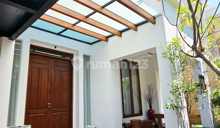 DIJUAL RUMAH DI GRAHA FAMILY MURAH FULL MARMER MINIMALIS SIAP HUNI DIJUAL RUMAH DI GRAHA FAMILY MURAH FULL MARMER MINIMALIS SIAP HUNI