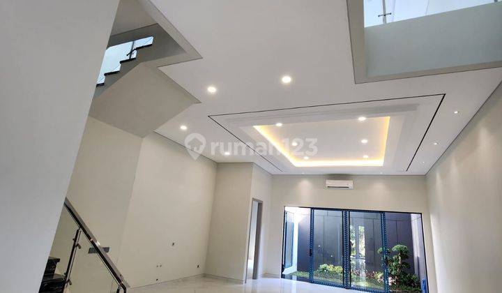 Dijual Rumah Mewah New Gress Pakuwon Indah Cluster Lisbon 2