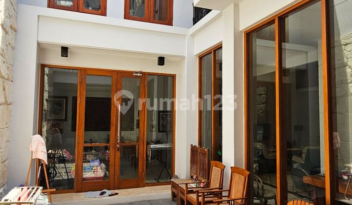 DIJUAL RUMAH DI GRAHA FAMILY MURAH FULL MARMER MINIMALIS SIAP HUNI 2