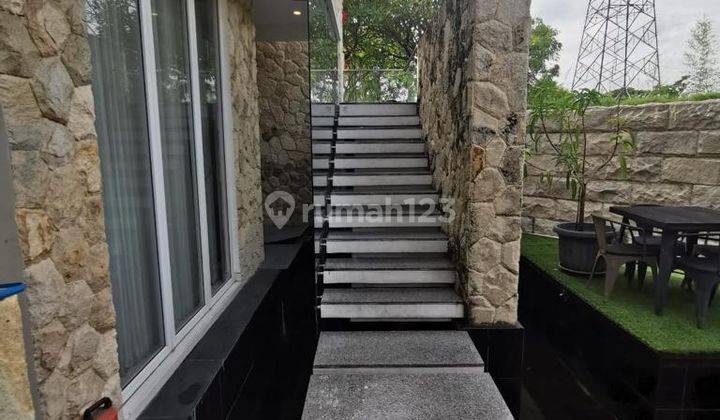 Dijual Rumah Mewah Lux Model Villa Taman Hunian Satelit Sukomanunggal