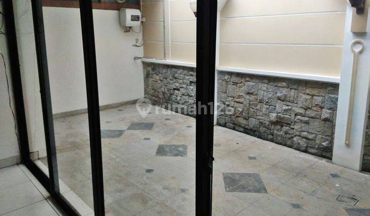 Tsi 15887, Disewakan Rumah Puri Indah, Kembangan, 12x22m², 1 Lt 5