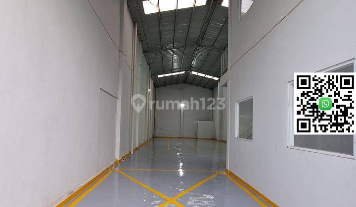 Turun Hargaa.. Gudang Baru Full Epoxy di Jl. Satu Maret, Kalideres, 300m, Akses Kontainer 20 Ft 2