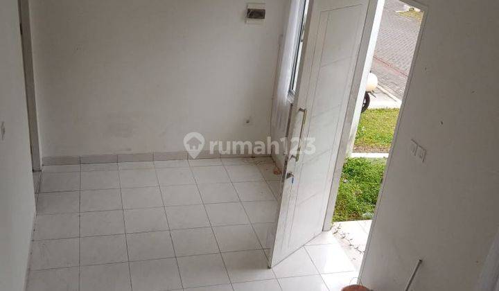 Rumah 2 Lantai Modern Tengah Kota 2