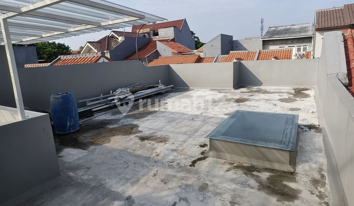 For sale, a nice house with full granite flooring and concrete roof in a tourist city. 2