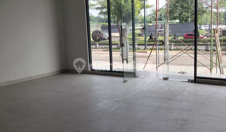 For rent, double shop units.