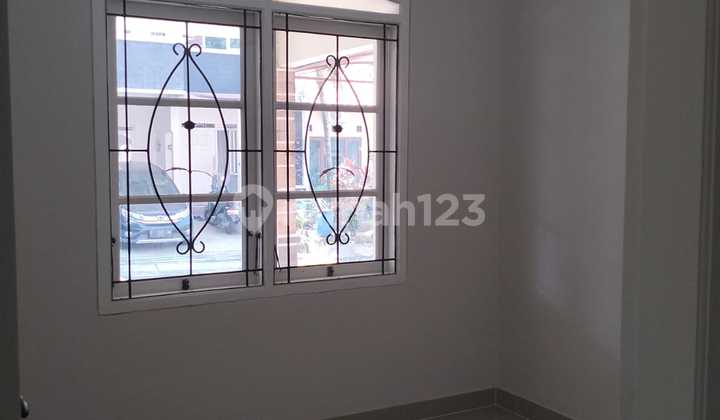 Rumah 2 Lantai di Kota Wisata Cibubur 2
