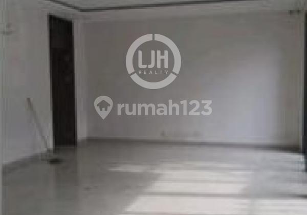 Rumah Minimalis 3 Lantai di Cluster Baru Kota Wisata Cibubur 2