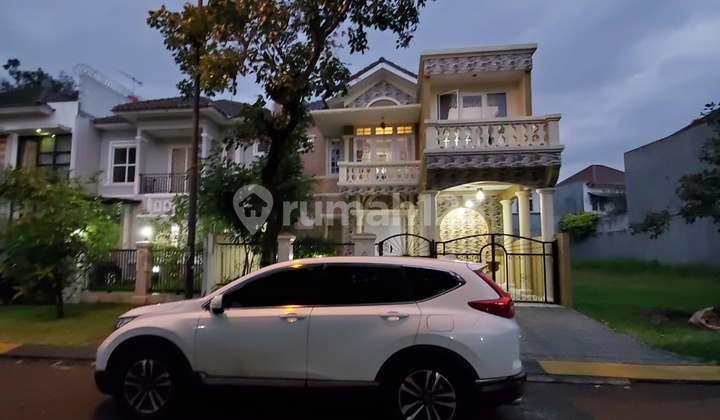 Rumah Klasik Cantik di Second Boulevard legenda wisata Cibubur Rumah Klasik Cantik di Second Boulevard legenda wisata Cibubur