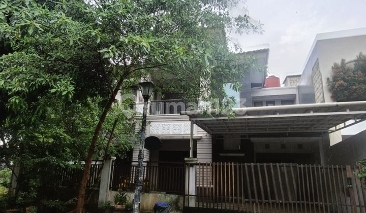 Dijual rumah di Citra Grand murah