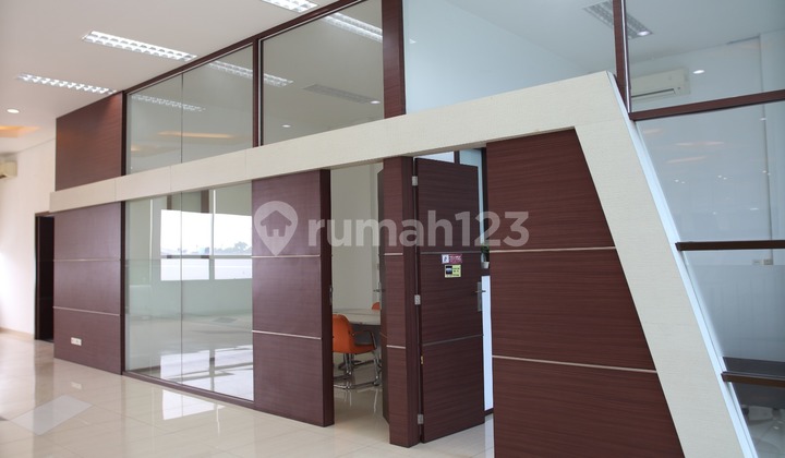 For Rent: Commercial Space, Strategic Location, Ready to Use, Regol Area, Bandung City 2