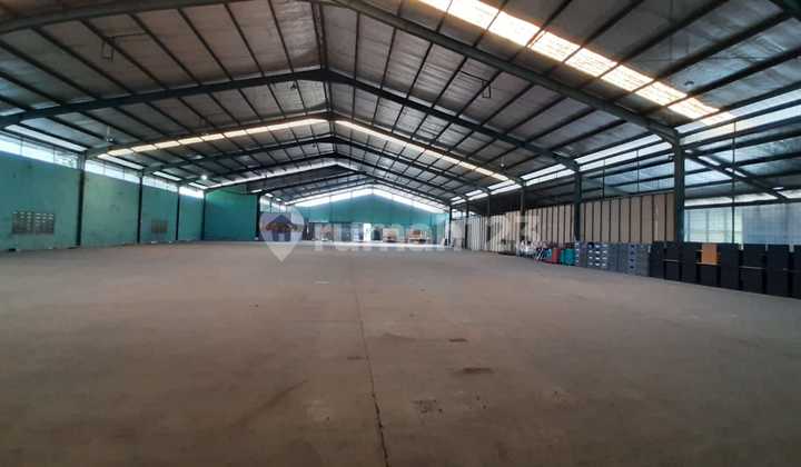 For Rent: Good Warehouse Ready to Use in a Strategic Area on Jln. Soekarno Hatta - Bandung