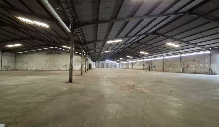 Disewakan Gudang Siap Pakai Area Industri Jln. Rancaekek Bandung Timur Disewakan Gudang Siap Pakai Area Industri Jln. Rancaekek Bandung Timur