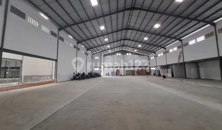 Disewakan Gudang Siap Pakai di Bandung Selatan: LT 2500M² LB 2000M², Akses 24 Jam