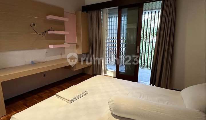 Dijual Rumah SHM 6 Kamar Tidur Dekat ke Kerobokan dan Seminyak 2