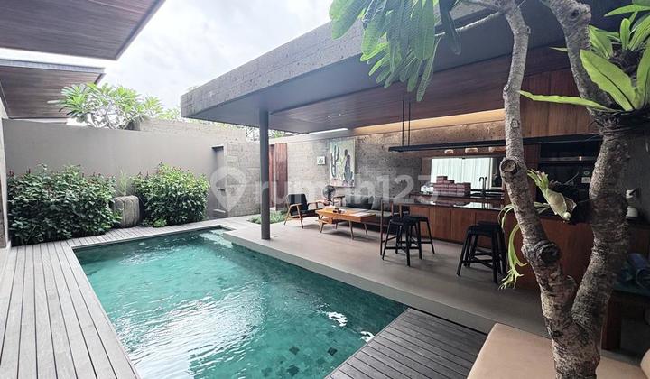 2 Bedrooms Private Pool Villa di Lokasi Strategis Canggu