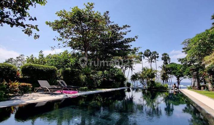 Beachfront Villa Hanya Berjalan Kaki Ke Pantai Saba Gianyar 1