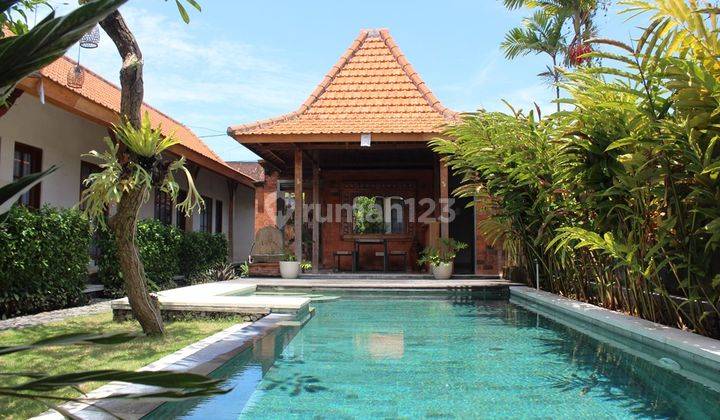 ROOM AVAILABLE FOR MONTHLY RENT IN CANGGU 2