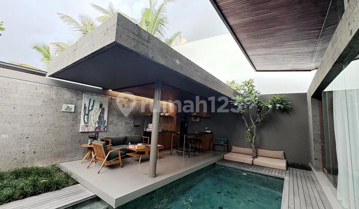 2 Bedrooms Private Pool Villa di Lokasi Strategis Canggu 2
