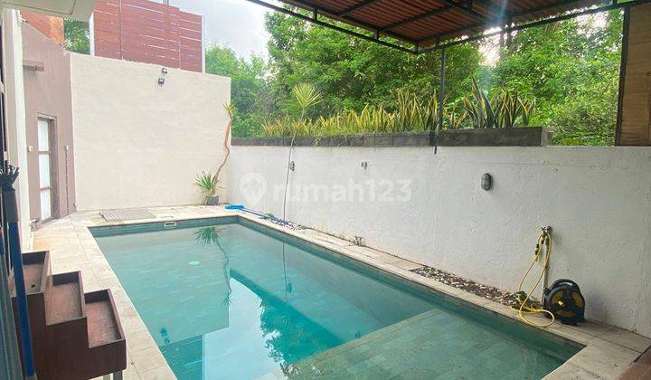 4 Bedroom Villa In Jimbaran Close To Unud Campus And Public Facilities 1