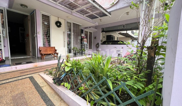 Rumah Second Boulevard Di Citra Grand Cibubur