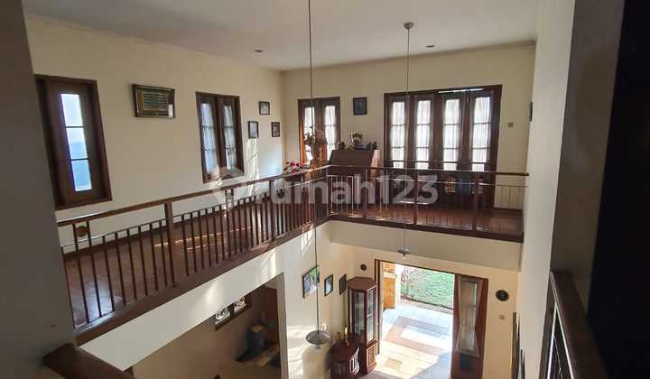 Rumah Lokasi Dekat Tol Cibubur dan LRT Harjamukti di Raffles Hills Cibubur 2