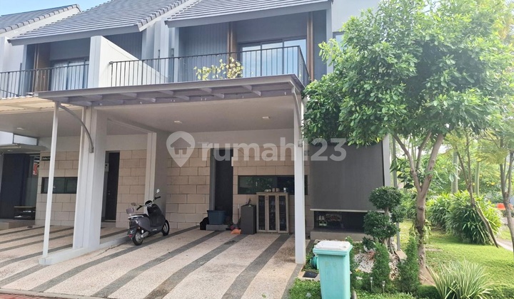 Rumah Cluster Mewah Posisi Hoek di Jakarta Timur Rumah Cluster Mewah Posisi Hoek di Jakarta Timur