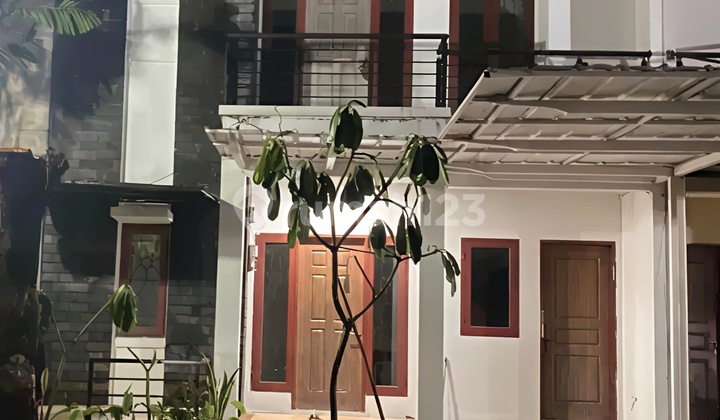Rumah Siap Huni Dekat Mall Trans Studi Cibubur di Raffles Hills 2