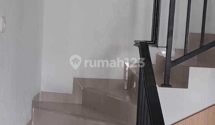 Rumah Di Metland Transyogi Cluster Terdepan Semi Furnish di Cileungsi 2