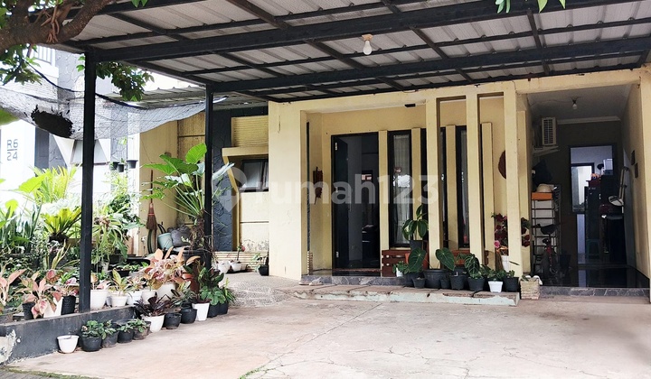Di Jual Rumah Siap Huni dengan Tanah Luas Harga di Bawah Pasaran di Legenda Wisata 2