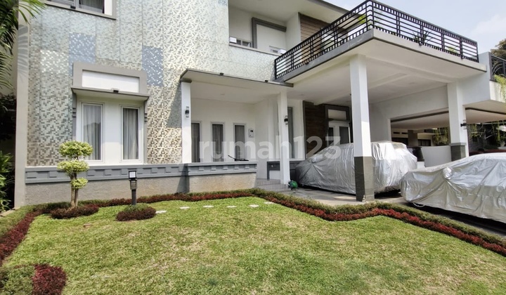 Modern House High Ceiling Large Yard in Tourism City 2