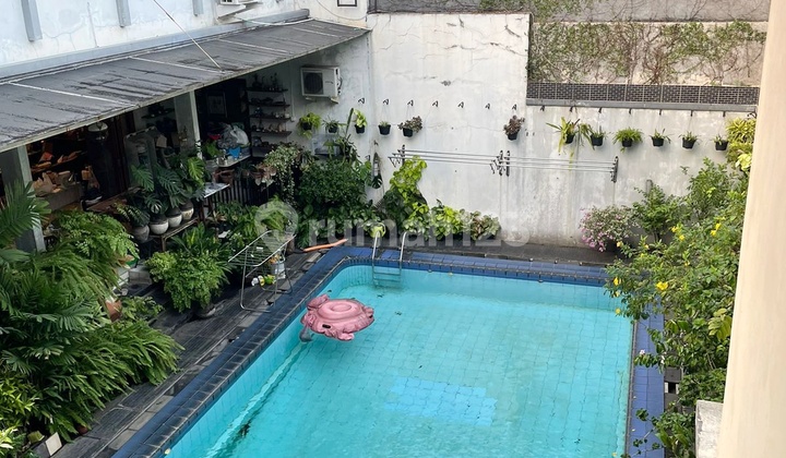 Di Jual Rumah Ada Kolam Renang Lokasi Strategis Di Kemang