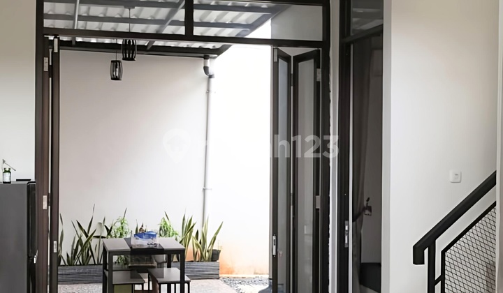 Rumah Furnish Ada Ruang Terbuka di Belakang Cluster Baru di Metland Transyogi Cibubur 2