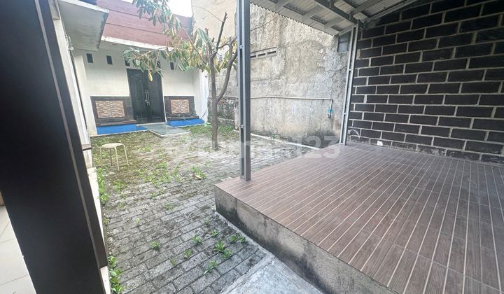 Rumah Dengan Tanah Luas di Tapos 2