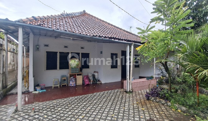 Rumah Dekat Stasiun Bogor