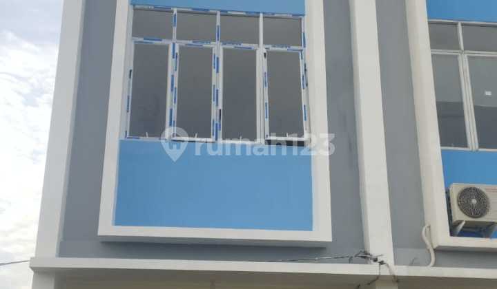 Ready-to-Occupy Shop House with Spacious Parking Ready-to-Occupy Shop House with Spacious Parking