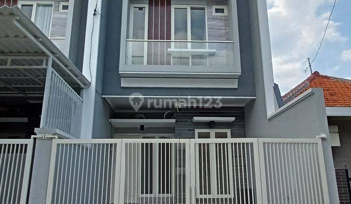 Dijual Rumah SHM di Jl Manyar Tirtoasri Surabaya Timur 1