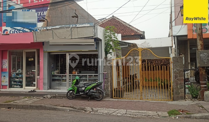 For Sale: House on Jl Bratang Gede Surabaya 1