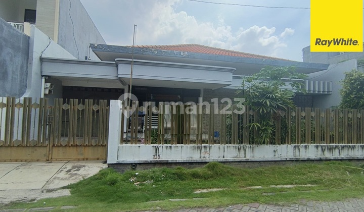 For Sale House in Manyar Tirtoasri Surabaya 1