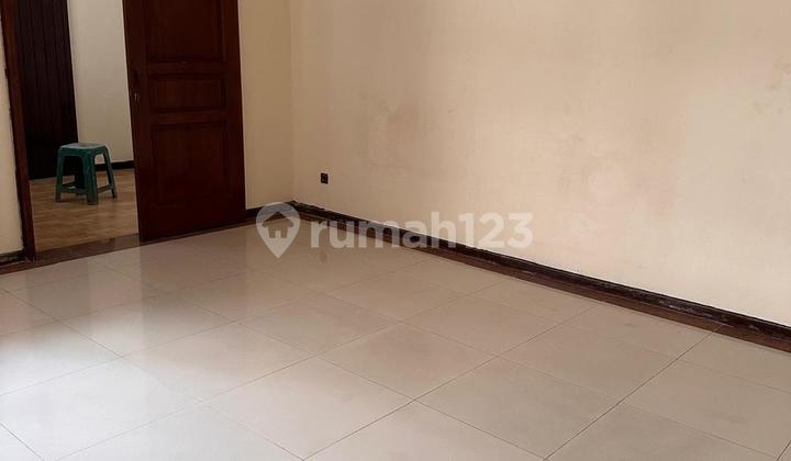 For Rent: House in Manyar Kertoarjo, Surabaya For Rent: House in Manyar Kertoarjo, Surabaya