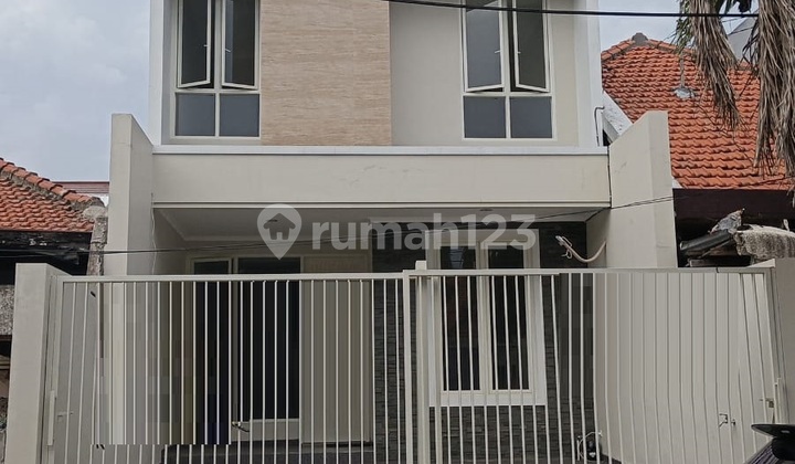 Dijual Rumah 2 Lantai di Manyar Tirtoasri Surabaya 1
