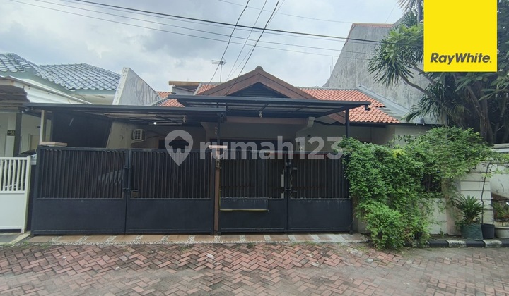 Dijual Rumah di Prapen Indah Surabaya 1