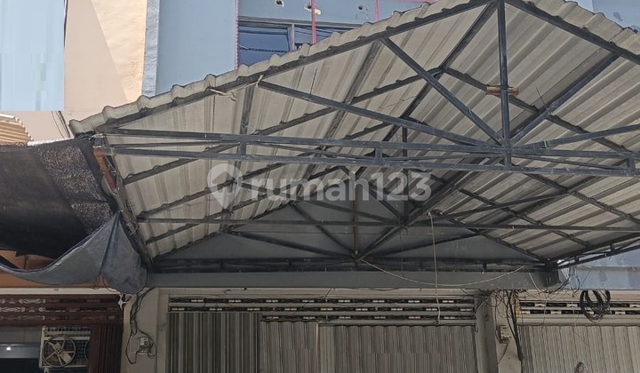 Shop/Retail Space for Rent in Panjang Jiwo, Surabaya 1