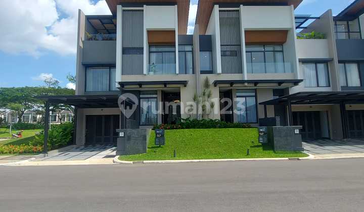 Heron The Springs, Luxury Homes in the Premium Gading Serpong Area