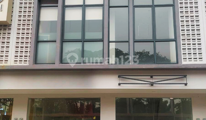 For Rent Strategic Business Shop House in BSD City, East Modern Market 2