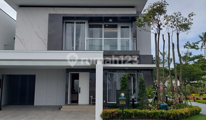 Rumah Mewah Pasadena Modern Tropis di Boulevard Gading Serpong