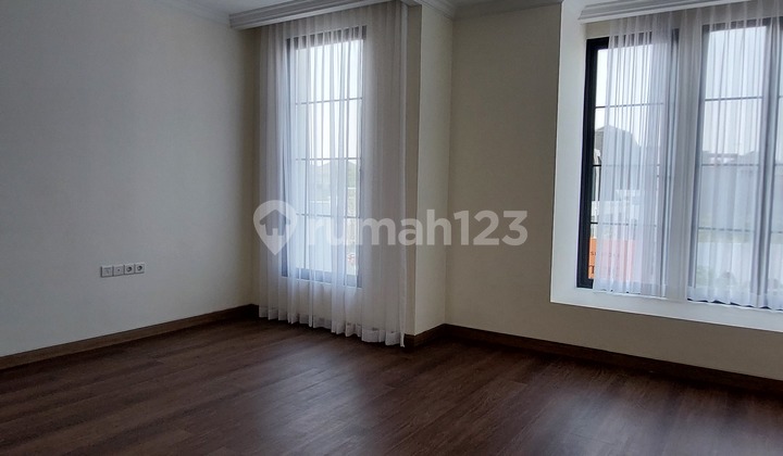 Bellefont East, Elegant Luxury Homes in the Premium Area of The Springs Gading Serpong 2