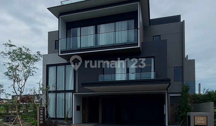 Rumah Modern Private Elegan Strategis, Layton Navapark BSD City
