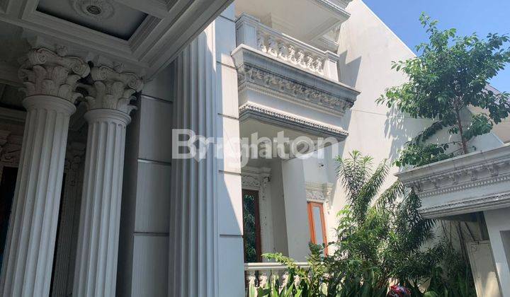 RUMAH PAKAI LIFT 3 LANTAI DITENGAH KOTA JAKARTA DIBAWAH HARGA PASAR 2