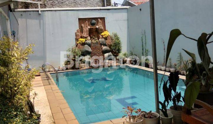 RUMAH MEWAH SIAP HUNI COCOK UNTUK LIBURAN PLUS TAMAN DAN KOLAM RENANG DEPOK CILODONG  1
