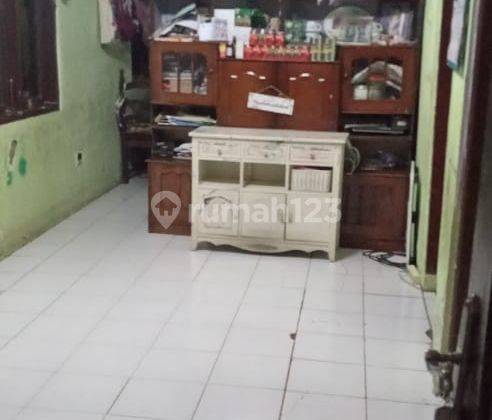 Dijual rumah dng 11/4 lantai dekat dng fasiltas umum  2